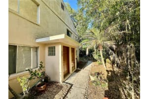 630 Pavare Ct #630, WINTER HAVEN