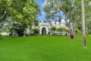 725 Heritage Dr Ne, WINTER HAVEN