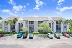 2030 Cascades Blvd #302, KISSIMMEE