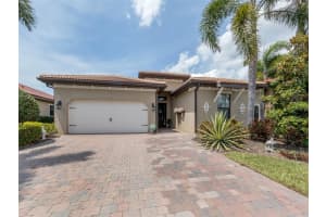 646 Resolute Ln, NOKOMIS