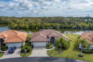 1944 Cove Pointe Dr, VENICE