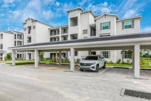 12320 Wellen Golf St #403, VENICE