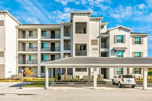 12320 Wellen Golf St #207, VENICE