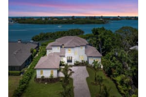 1109 Bayshore Rd, NOKOMIS