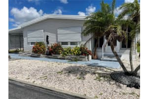 881 Grado Dr, VENICE