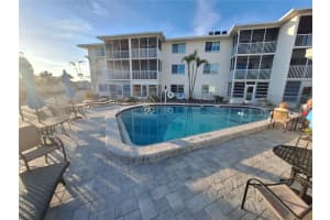 708 Tamiami Trl S #320, VENICE