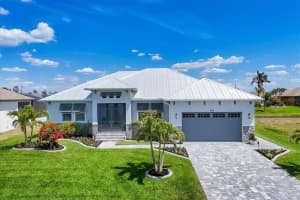226 W Pine Valley Ln, ROTONDA WEST