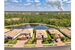 11437 Dancing River Dr, VENICE