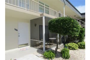 200 Park Blvd N #106, VENICE
