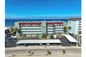 950 Tarpon Center Dr #305, VENICE