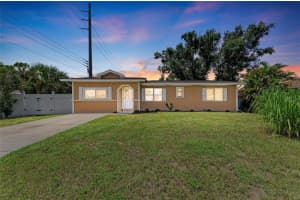 15 Tulane Rd, VENICE