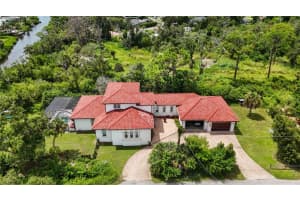 3674 Roslyn Rd, VENICE