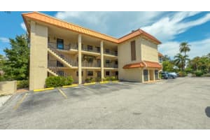 1650 Pine Tree Ln #103, SARASOTA