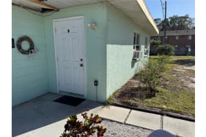 104 Base Ave W #d, VENICE