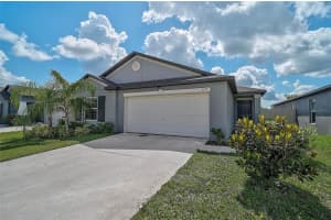 5472 Blue Azure Dr, WIMAUMA