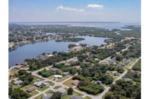 733 Springview Ave Nw, PORT CHARLOTTE