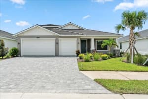 12857 Pinnacle Ln, VENICE