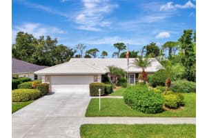 1073 Truman St, NOKOMIS