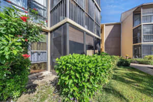 612 Bird Bay Dr S #118, VENICE