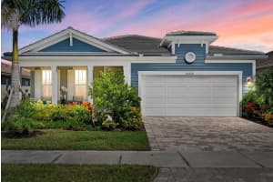 20420 Symphony Pl, VENICE