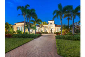 10990 Pentas Royale Ct, ENGLEWOOD