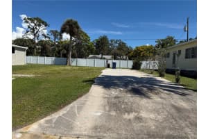 5911 Peony Rd, VENICE