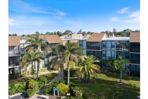 618 Bird Bay Dr S #313, VENICE