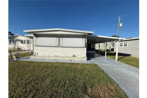 216 Outer Dr E, VENICE