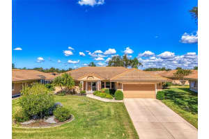 3168 E Village Dr, VENICE