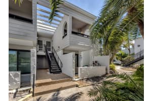 1555 Tarpon Center Dr #203, VENICE