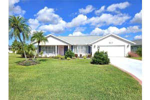 917 S Gondola Dr, VENICE