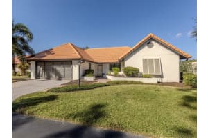 264 Laurel Hollow Dr #31, NOKOMIS
