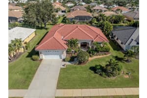 529 Lake Of The Woods Dr, VENICE