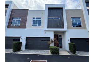 239 Cosmopolitan Ct, SARASOTA