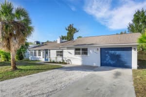 1290 Oxford Dr, ENGLEWOOD