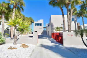 713 El Dorado Dr, VENICE