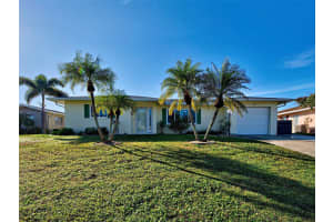 1350 Lakeside Dr, VENICE