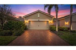 11850 Tapestry Ln, VENICE