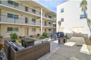 708 Tamiami Trl S #115, VENICE