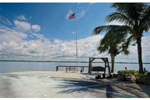 5055 N Beach Rd #101, ENGLEWOOD