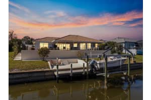 367 Ardenwood Dr, ENGLEWOOD