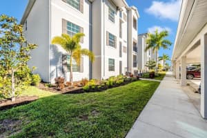 12180 Wellen Golf St #301, VENICE