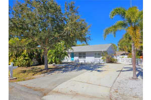 272 Loyola Rd, VENICE