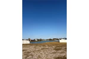 303 Shamrock Blvd, VENICE