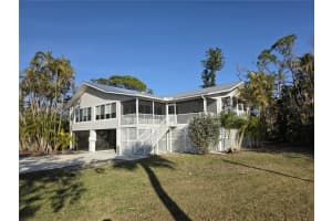 1079 Bayshore Dr, ENGLEWOOD