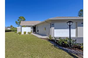 601 Pinebrook Cres #1, VENICE