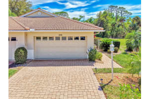 230 Crobuli Pt, ENGLEWOOD