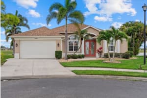 5665 Riviera Ct, NORTH PORT