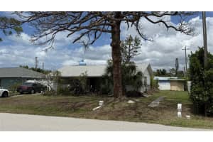 309 Base Ave E, VENICE 309 Base Ave E, VENICE