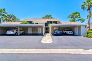 404 Pinebrook Cres #4, VENICE